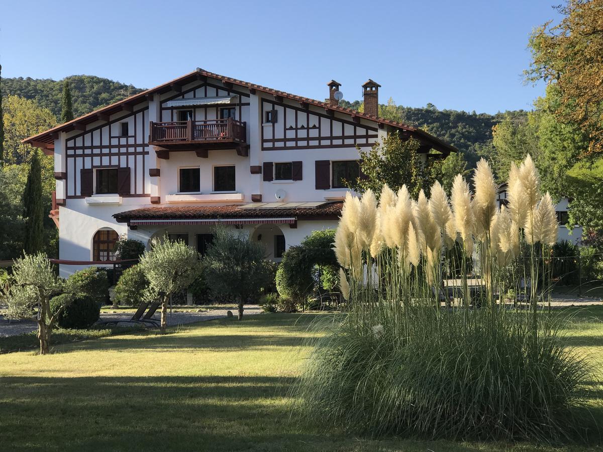 La Villa Du Parc Прад Екстер'єр фото