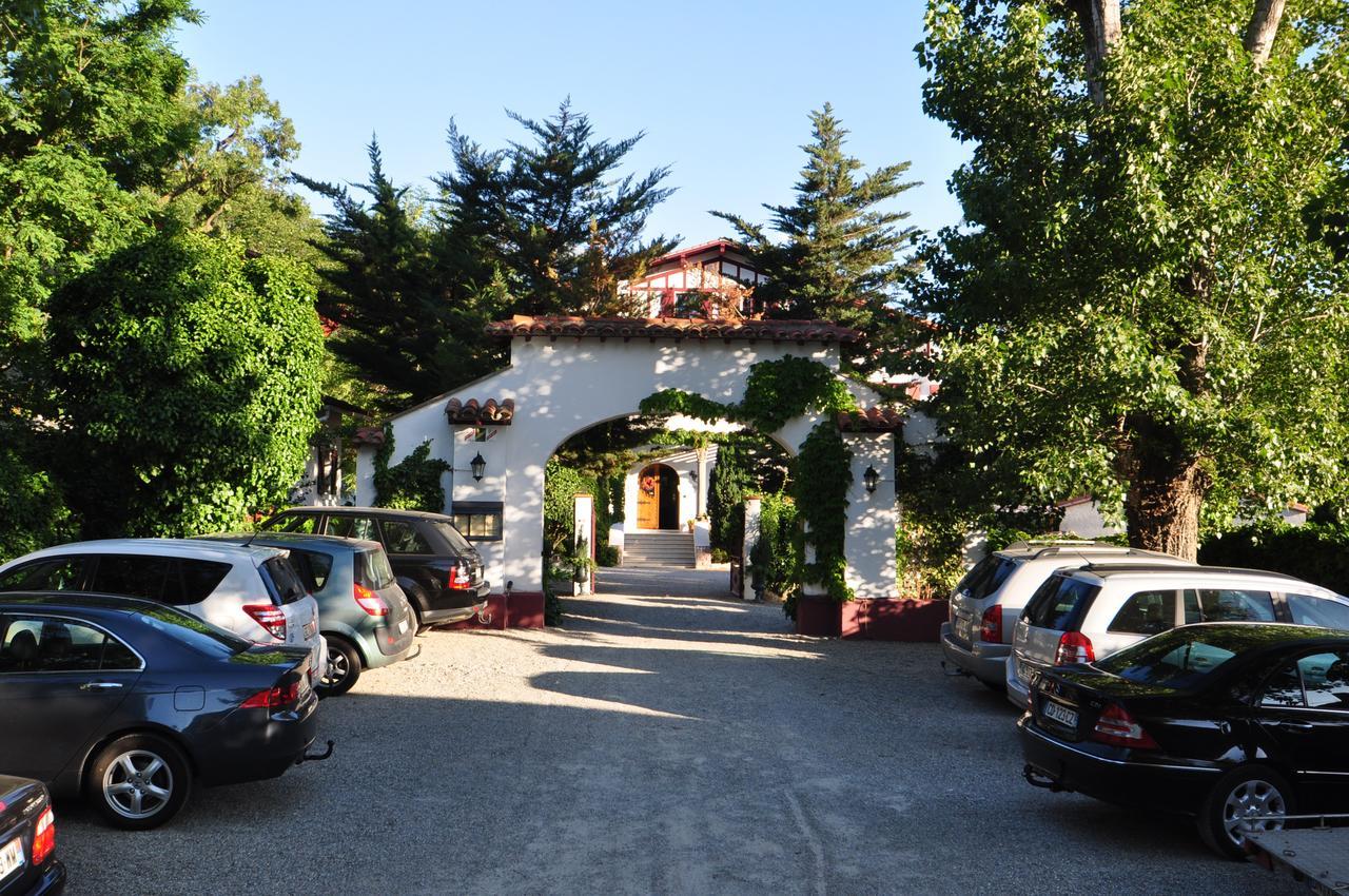 La Villa Du Parc Прад Екстер'єр фото