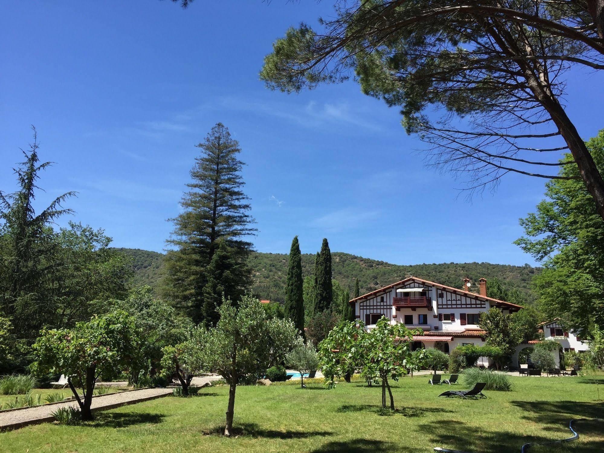 La Villa Du Parc Прад Екстер'єр фото
