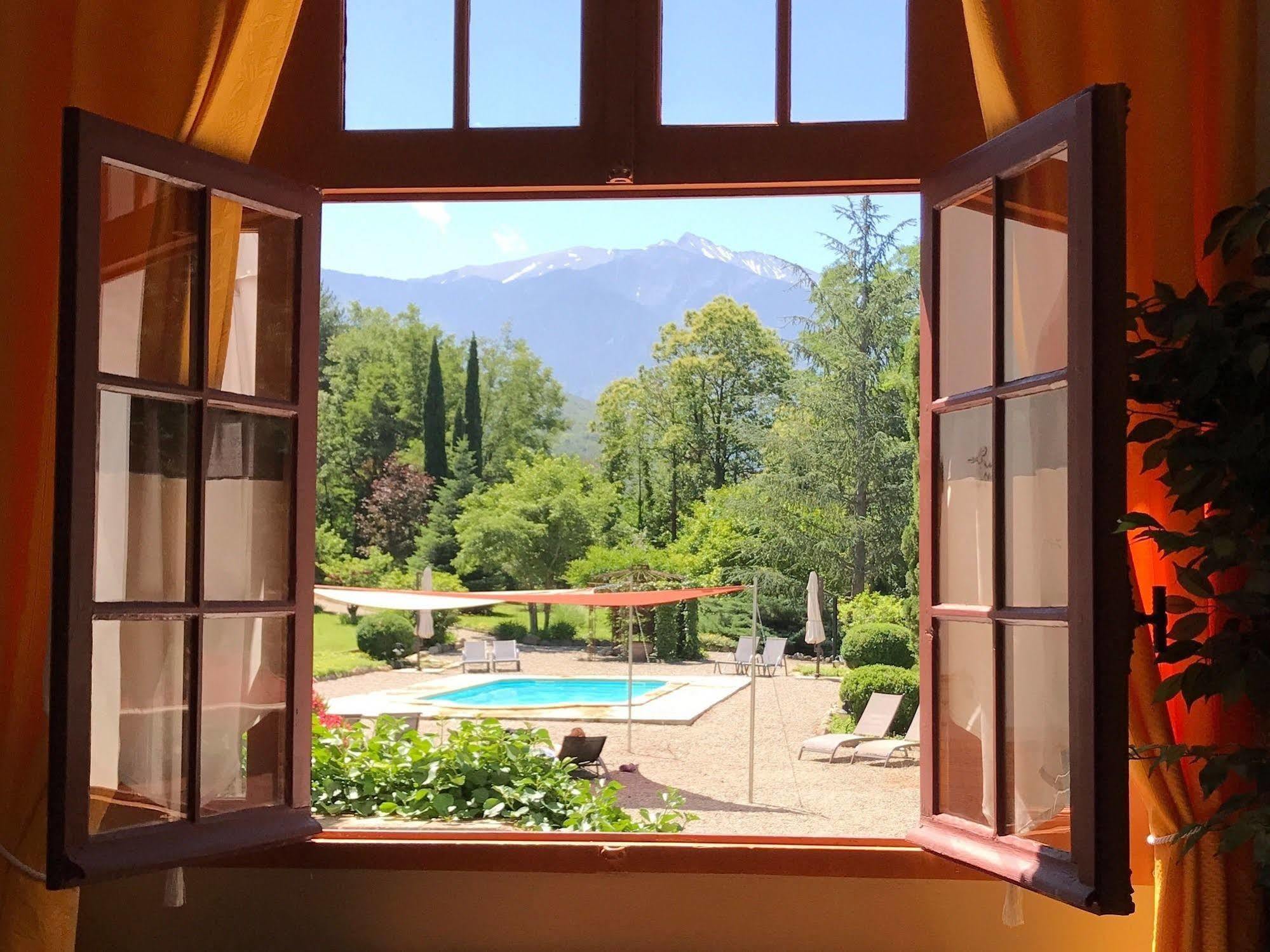 La Villa Du Parc Прад Екстер'єр фото